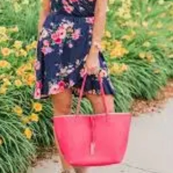 Authentic Draper James Leather Reversible Tote - Coral Gingham - - Picture 1 of 9